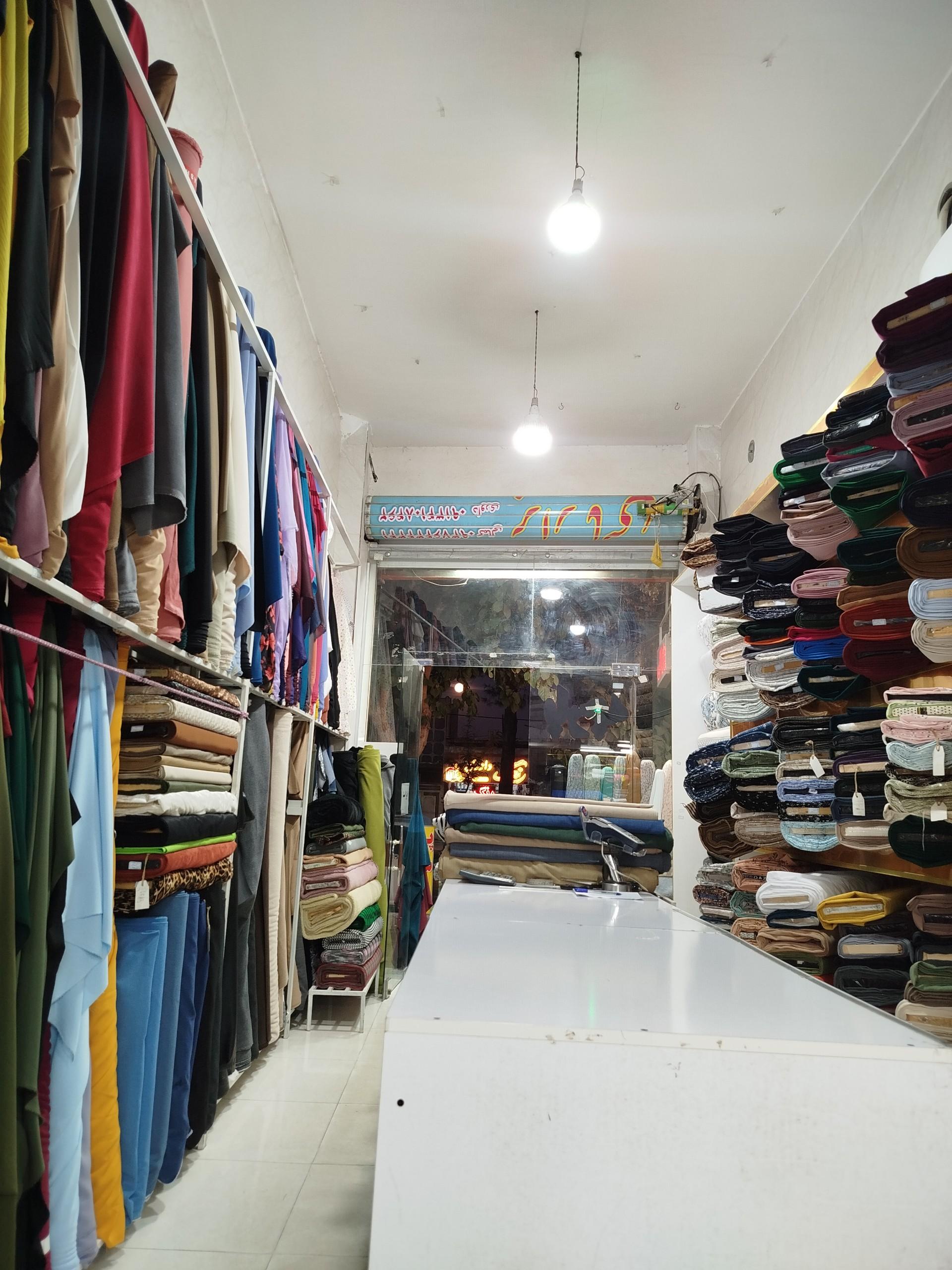 عکس پارچه سرای بزاز باشی