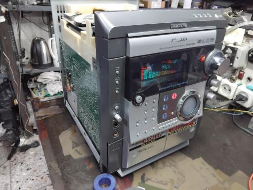 عکس خدمات صوتی و تصویری توس الکترونیک 