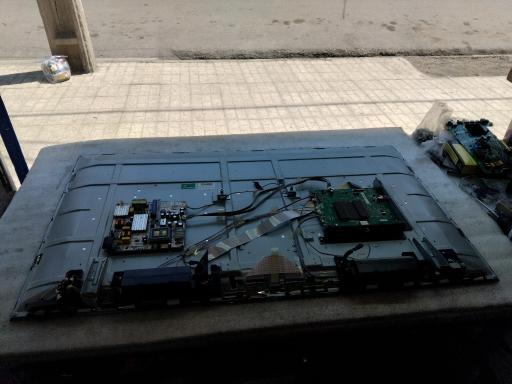 عکس خدمات صوتی و تصویری توس الکترونیک 