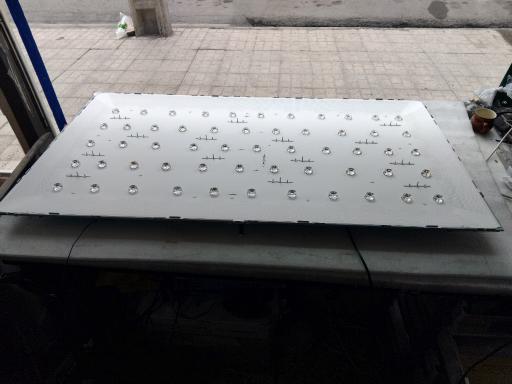 عکس خدمات صوتی و تصویری توس الکترونیک 