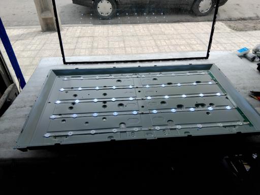 عکس خدمات صوتی و تصویری توس الکترونیک 