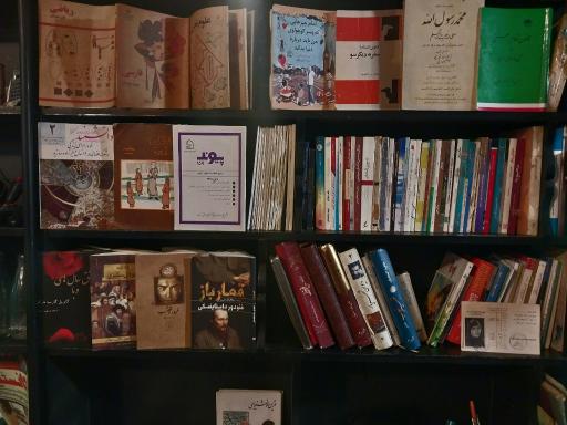 عکس کافه کلبه چوبی