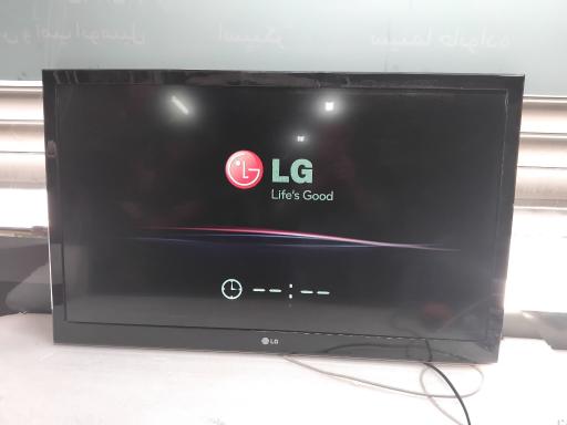 عکس خدمات صوتی و تصویری توس الکترونیک 