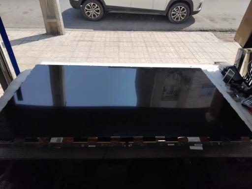 عکس خدمات صوتی و تصویری توس الکترونیک 