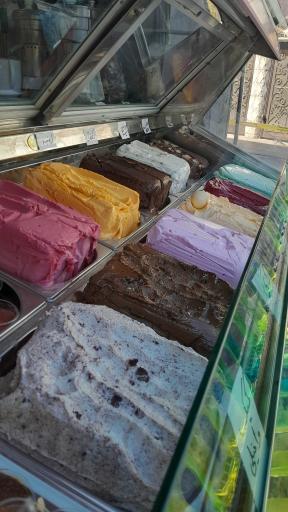 عکس آبمیوه و بستنی عمو کاظم