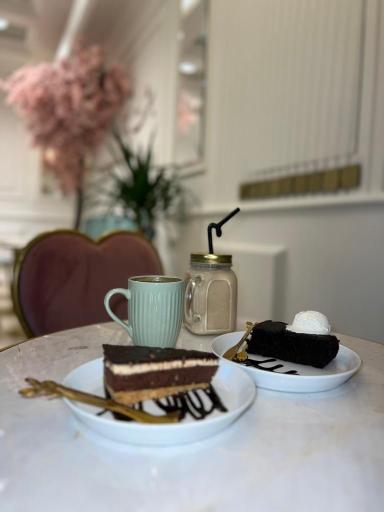 عکس کافه بهشت شیرین