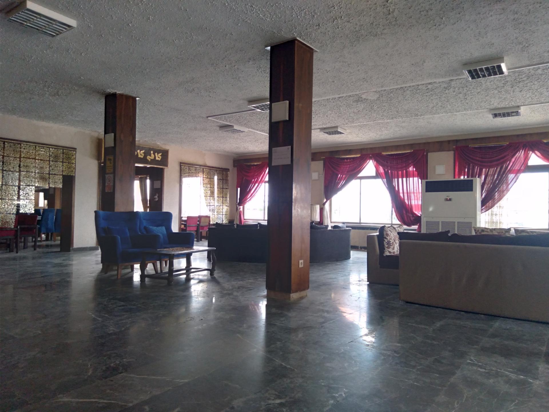 عکس هتل بزرگ کادوسان بندر انزلی