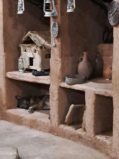 عکس دهکده کاهگلی ننه گل ابرو