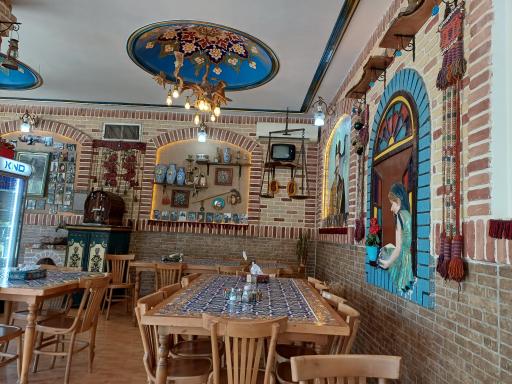 عکس رستوران سه طاق