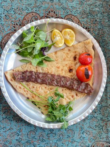 عکس رستوران سه طاق