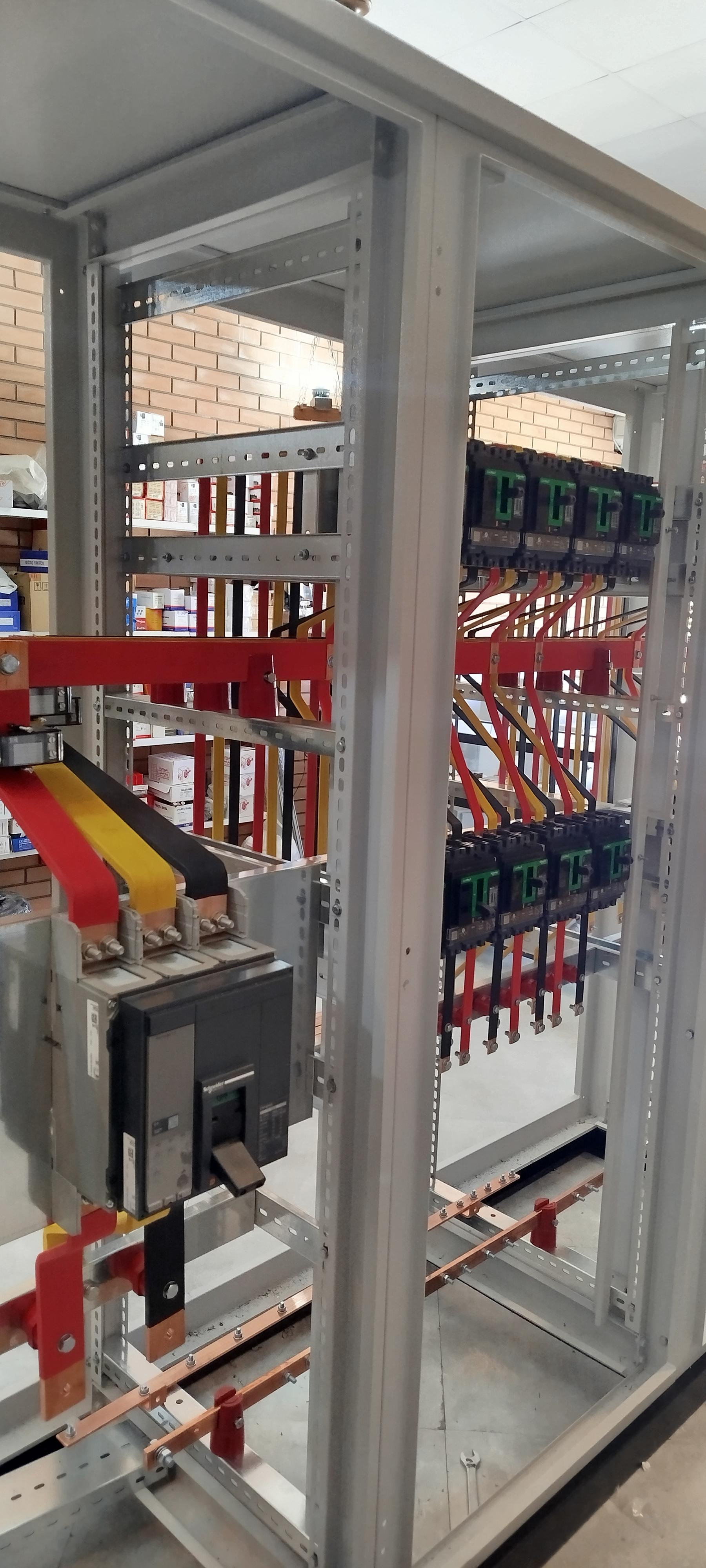 عکس برق صنعتی امیر