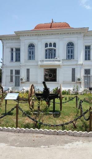 عکس کاخ موزه بندر انزلی