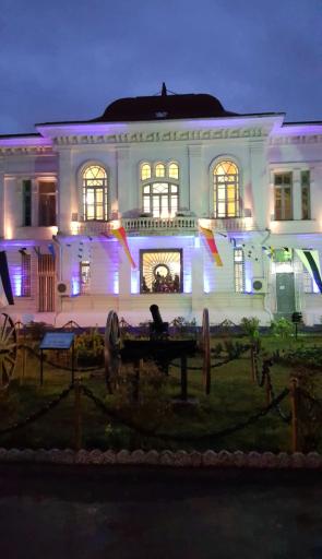 عکس کاخ موزه بندر انزلی