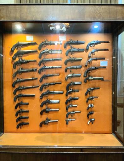 عکس کاخ موزه بندر انزلی