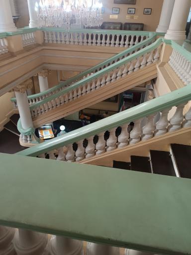 عکس کاخ موزه بندر انزلی