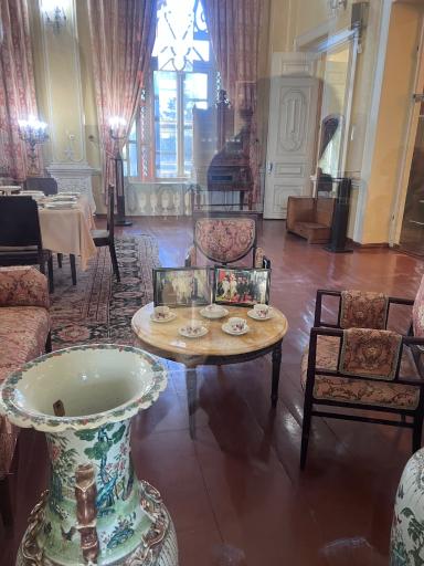 عکس کاخ موزه بندر انزلی