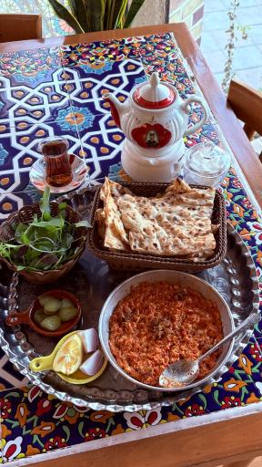 عکس رستوران سه طاق