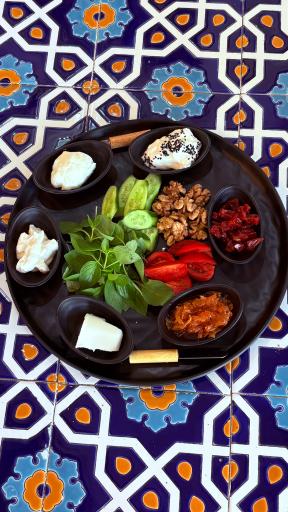 عکس رستوران سه طاق