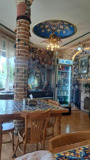عکس رستوران سنتی سه طاق