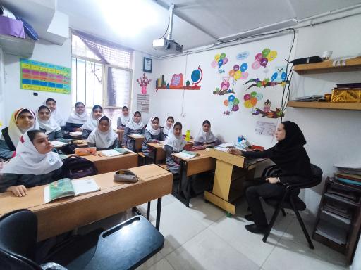 عکس پیش دبستان و دبستان دخترانه تدبیر