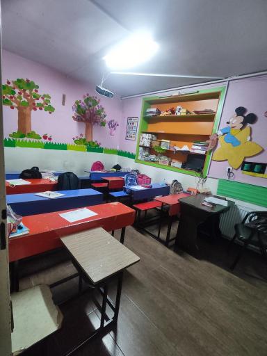 عکس پیش دبستان و دبستان دخترانه تدبیر