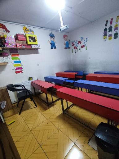 عکس پیش دبستان و دبستان دخترانه تدبیر