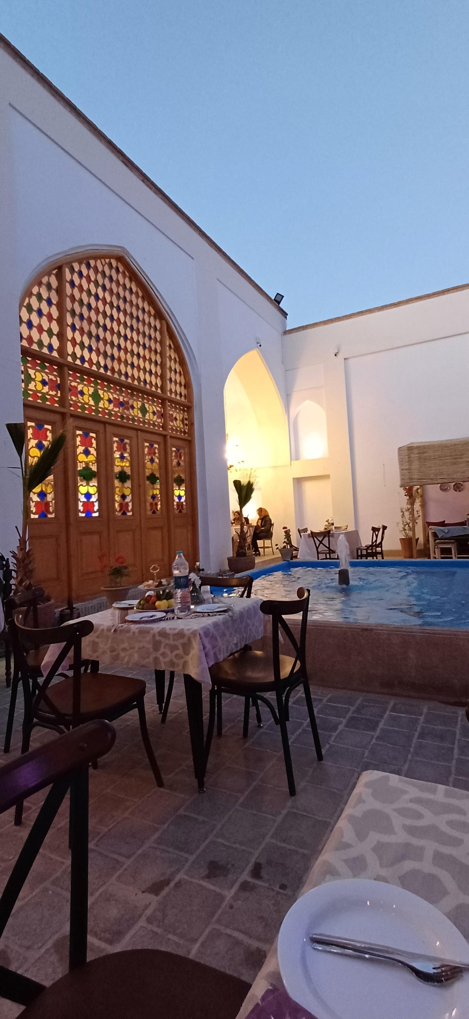 عکس عمارت سنبلستان 