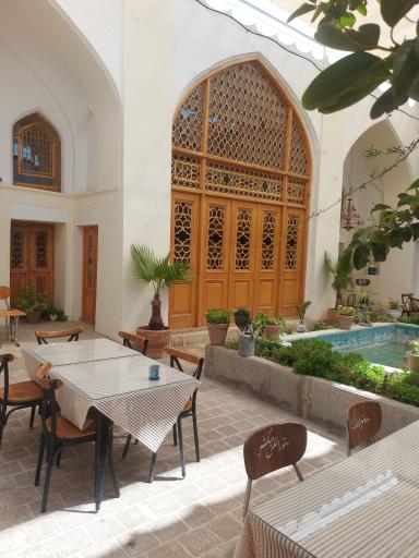 عکس عمارت سنبلستان 