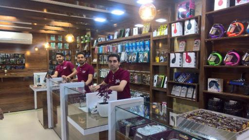 عکس لوازم جانبی موبایل و کامپیوتر آرین