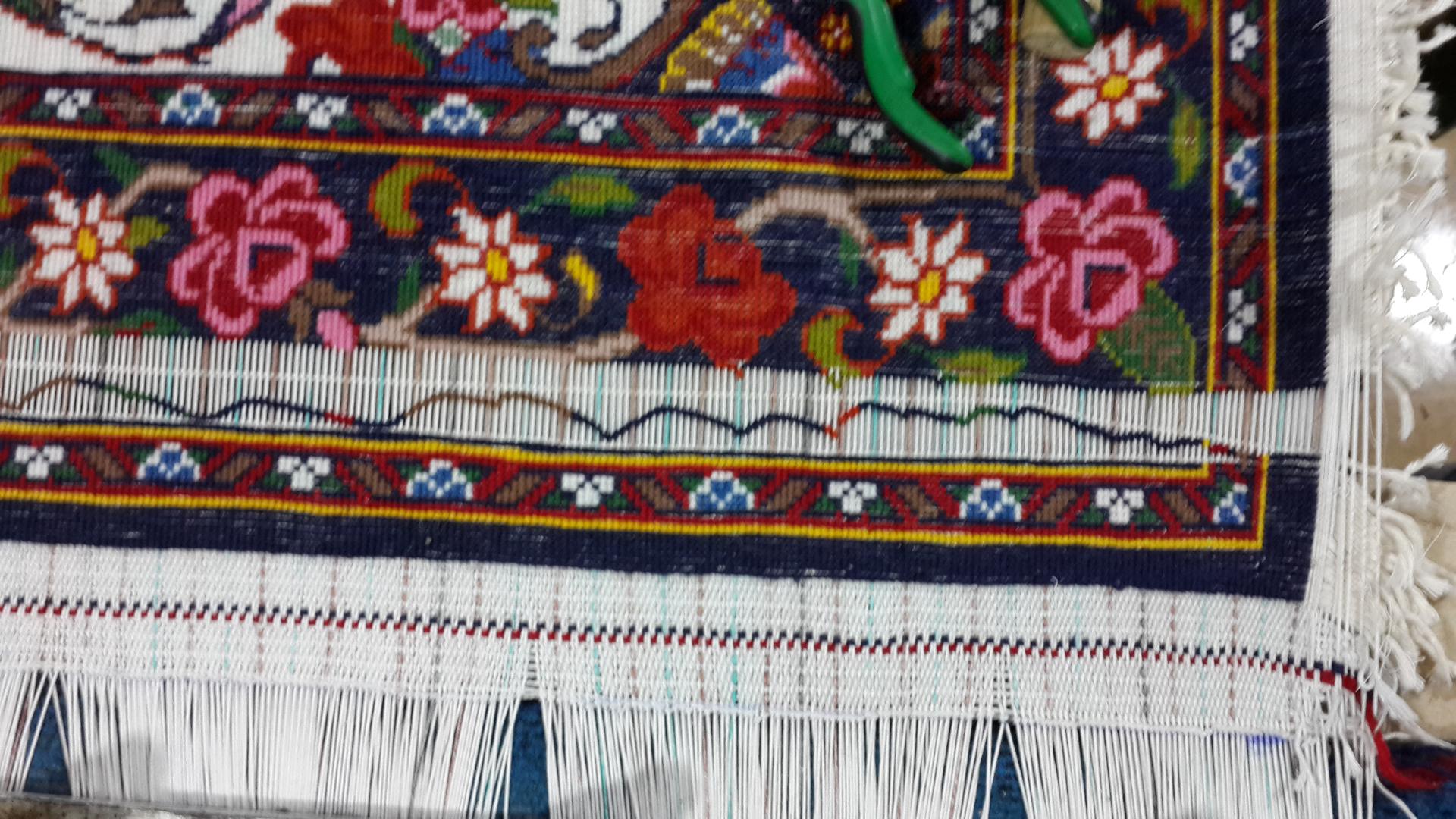 عکس کارگاه قالی بافی حازم