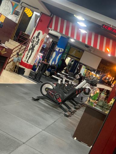 عکس باشگاه بدنسازی ستاره پارس