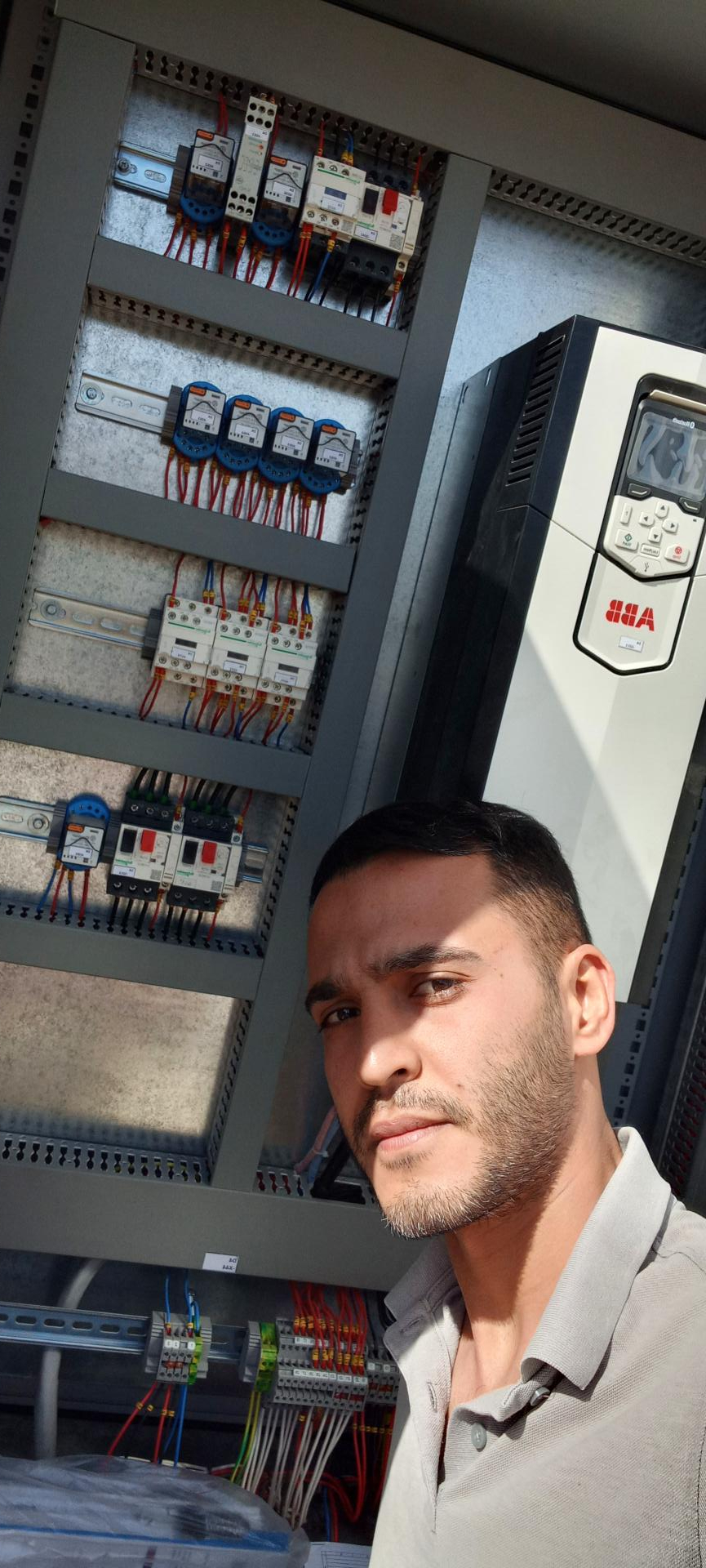 عکس برق صنعتی اهورا