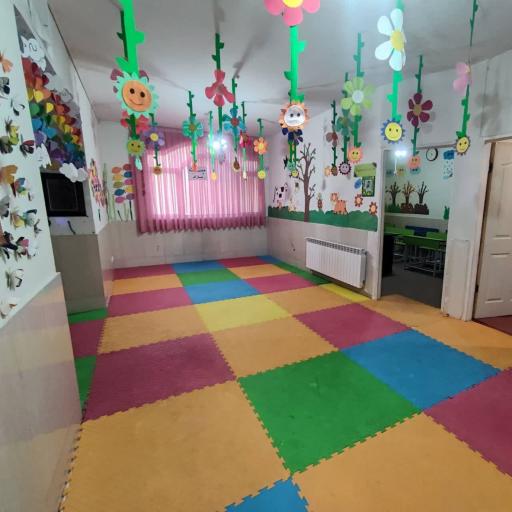 عکس دبستان  هوش و هیجان