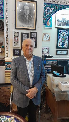 عکس کارگاه کاشی سازی خاک نگارمقدم