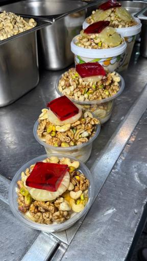 آبمیوه و بستنی امید