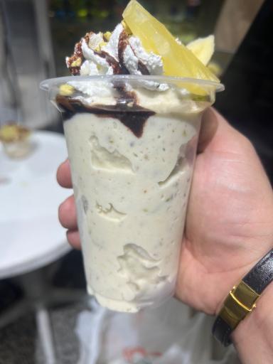 آبمیوه و بستنی امید