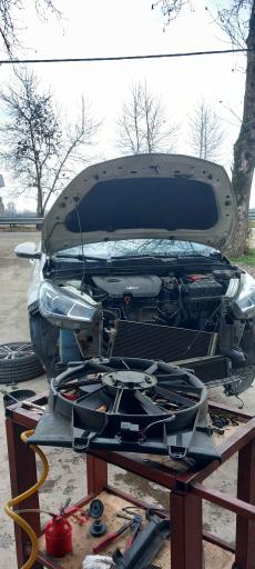 عکس تعمیرگاه مدرن