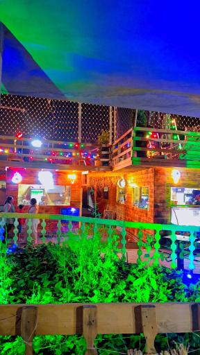 عکس سفره خانه حال خوب