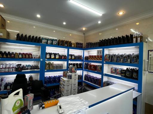 عکس فروشگاه و انبار خودرو پی