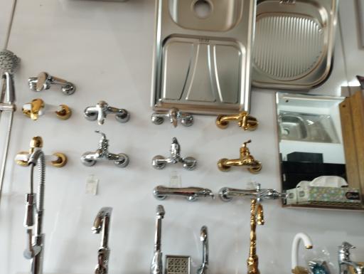 عکس لوله و اتصالات و لوازم بهداشتی خواجه حسینی