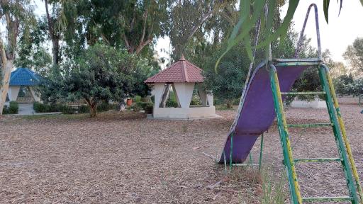 عکس زمین بازی کودکان