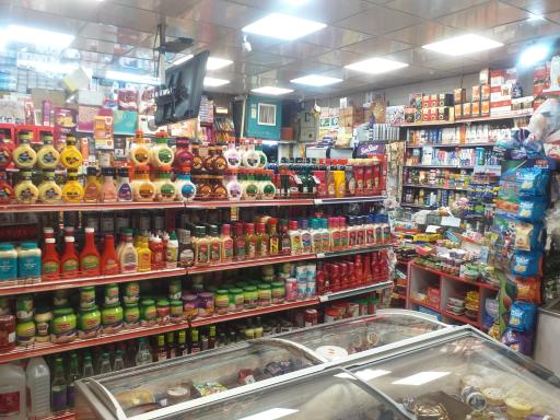 عکس هایپرمارکت شقایق