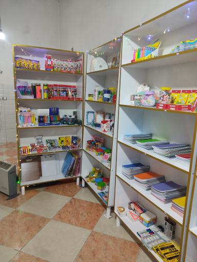 لوازم تحریر و عروسک کوچولک 