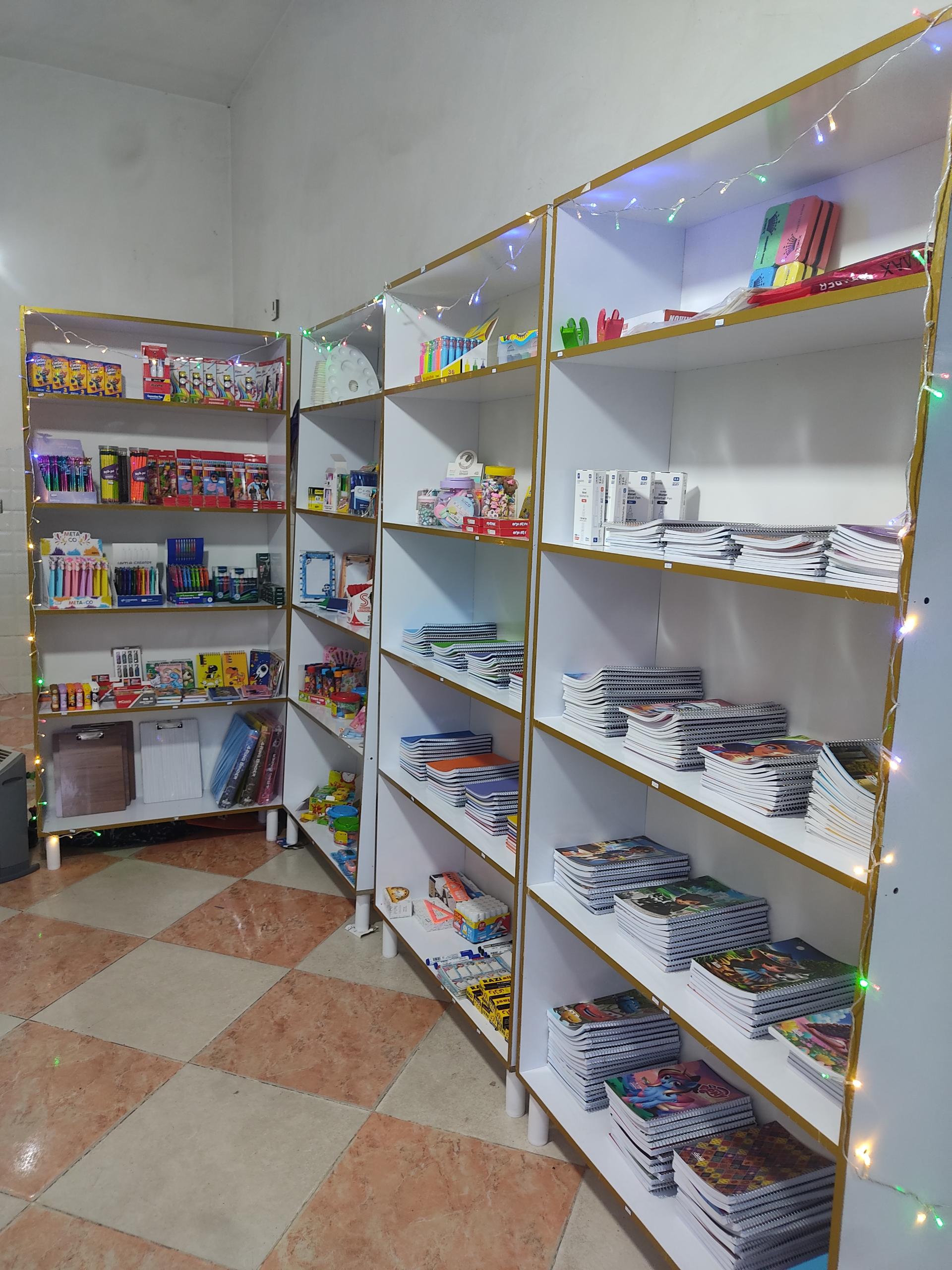 عکس لوازم تحریر و عروسک کوچولک 