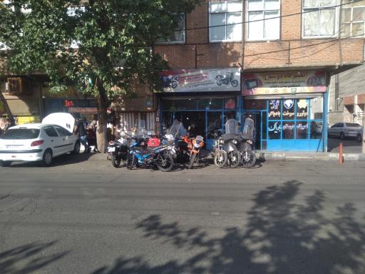 عکس تعمیرگاه موتورسیکلت سید احمد