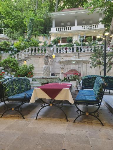 عکس رستوران باغ ایرانی