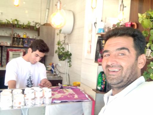 عکس کافه دورهمی دنـج