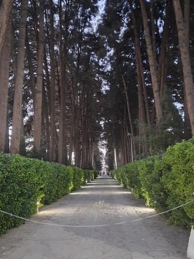 عکس باغ و عمارت جهانی اکبریه