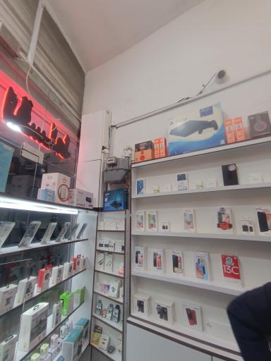 عکس موبایل کریمی