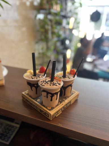 عکس کافه باریستا